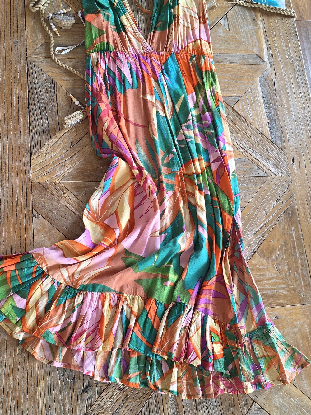New True Destinations flowy sleeveless vacation  dress!